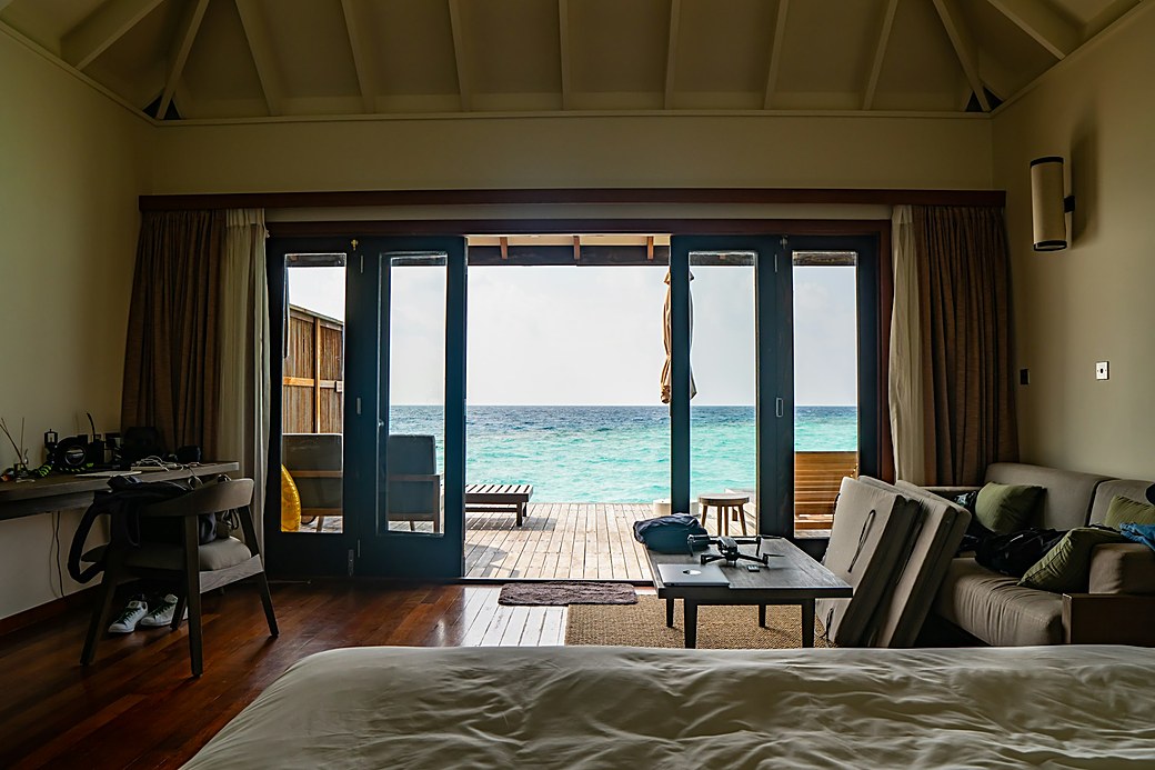 Bright sea view room facing the ocean